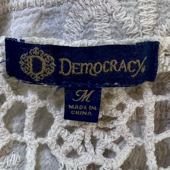 Democracy Women’s Ivory Gauzy Cotton Crochet Trim 3/4 Sleeve Boho Top Medium EUC - Picture 10 of 13